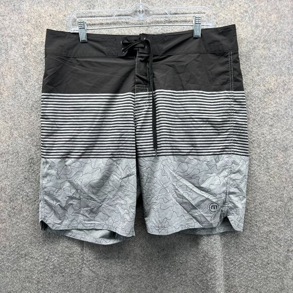 Travis Mathew Shorts Mens 34 Gray Black Stripe Camo Hybrid Board Shorts - Picture 1 of 8